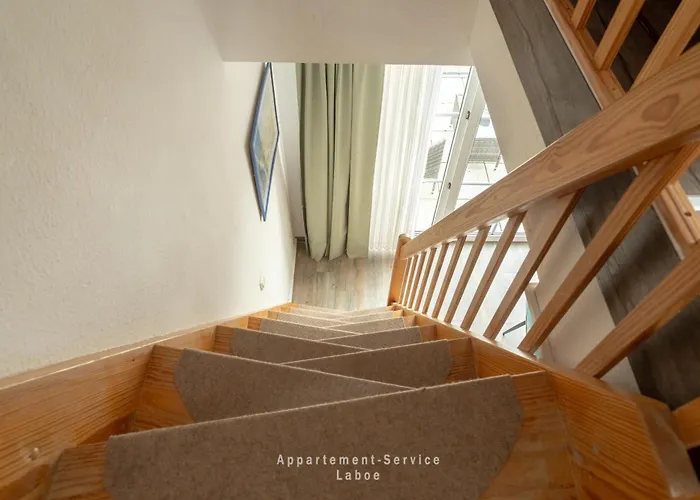 Kapitaenshaus W16 E *